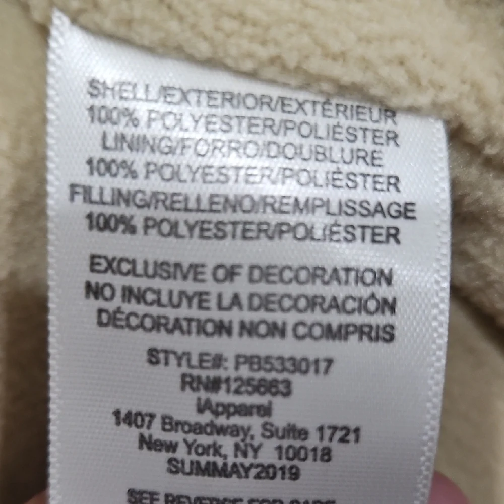 Perry Ellis soft cream